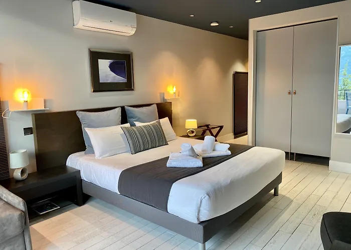 Les Suites Du Lac