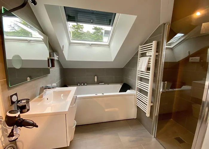 Les Suites Du Lac