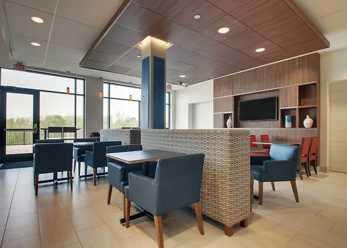 Holiday Inn Express & Suites - Elizabethtown North By Ihg