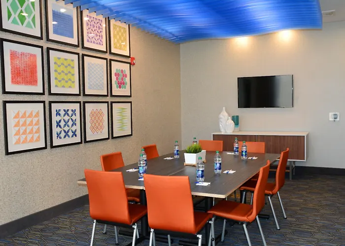 Holiday Inn Express & Suites - Pittsburgh - Monroeville By Ihg