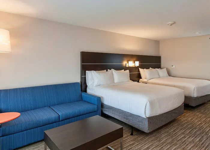 Holiday Inn Express & Suites - Dodge City By Ihg