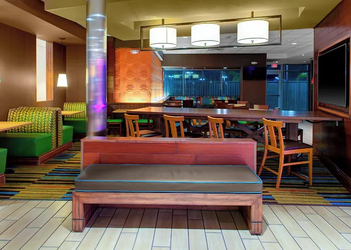 Fairfield Inn & Suites By Marriott Bakersfield North/Airport