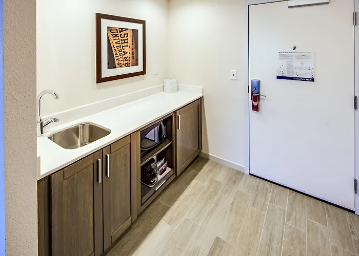 Hampton Inn Suites Ashland, Ohio