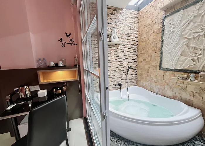 Verse Lite Hotel Gajah Mada