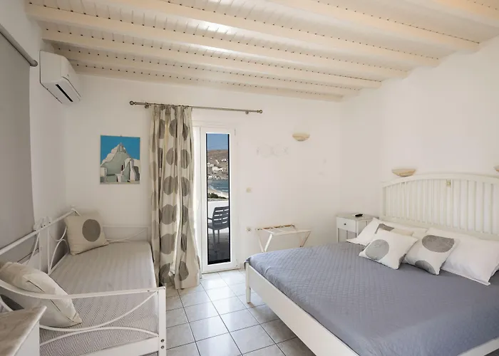 Anixi Hotel