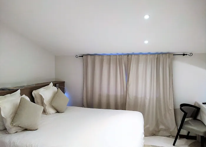 Logis Hotel Les Pages