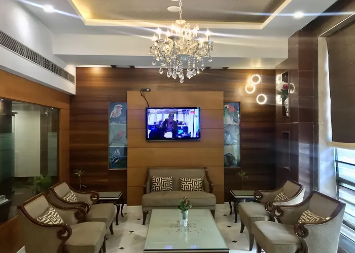 Hotel Leela Grande