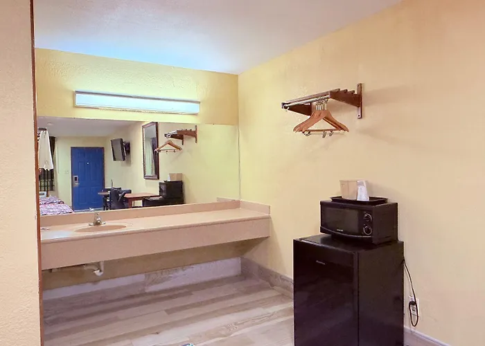 Aloha Inn Mcallen Airport Near Medical Center Tx