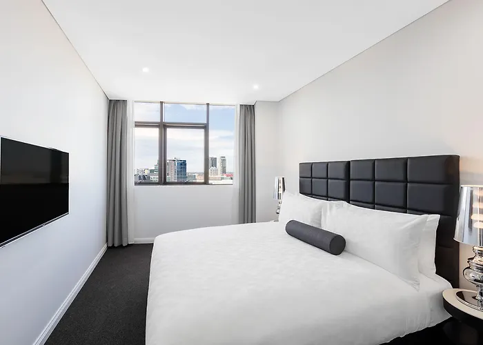 Meriton Suites Church Street, Parramatta