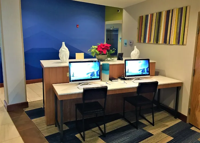 Holiday Inn Express & Suites Danville By Ihg