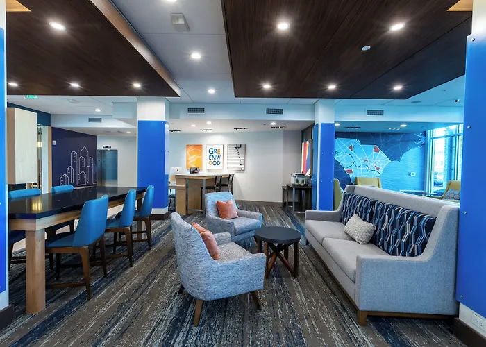 Holiday Inn Express & Suites Greenwood Mall By Ihg