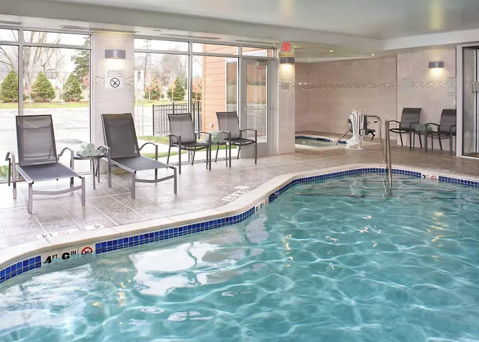 Fairfield Inn & Suites By Marriott Detroit Troy