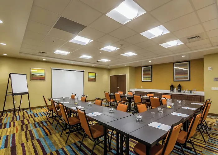 Fairfield Inn & Suites By Marriott Butte
