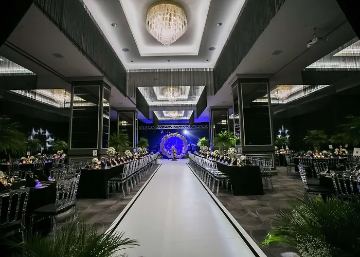 Doubletree By Hilton Izmir Airport