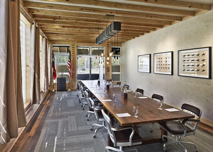 Cavalry Court, By Valencia Hotel Collection