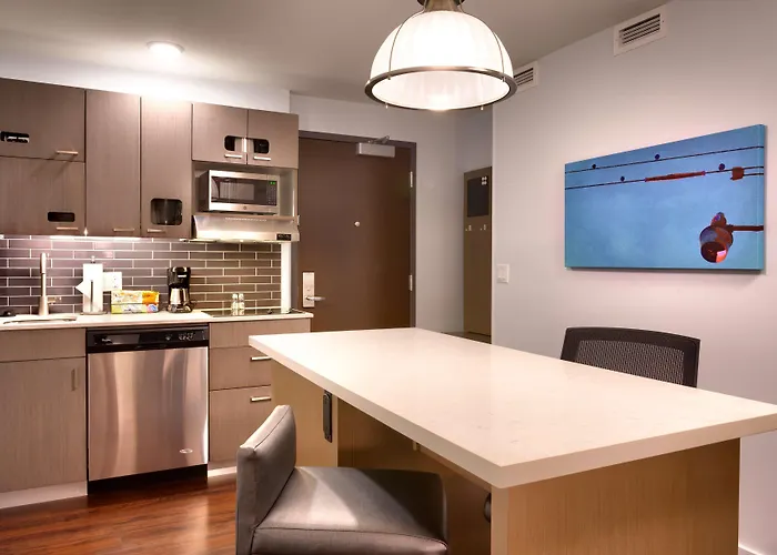 Hyatt House Portland / Downtown