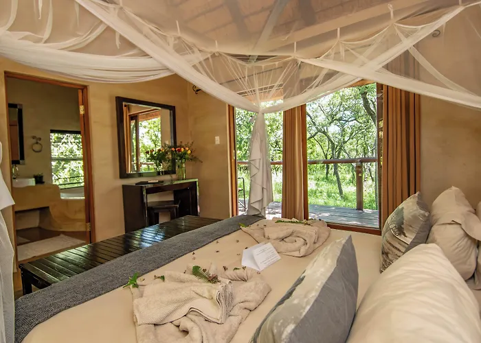 Thornhill Safari Lodge