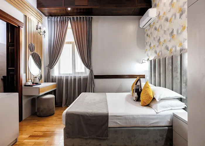 La Strada Boutique Villa