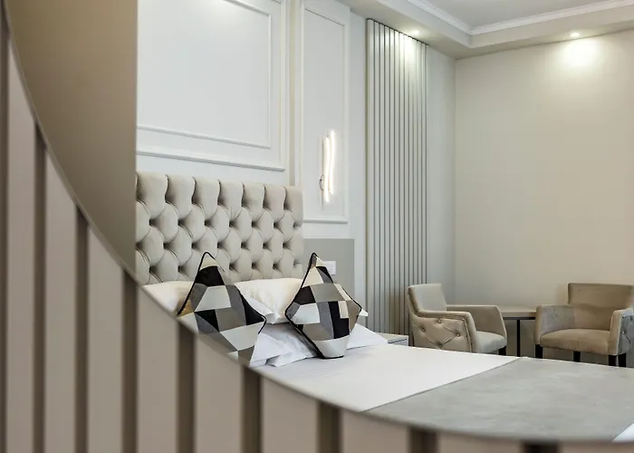 La Strada Boutique Villa