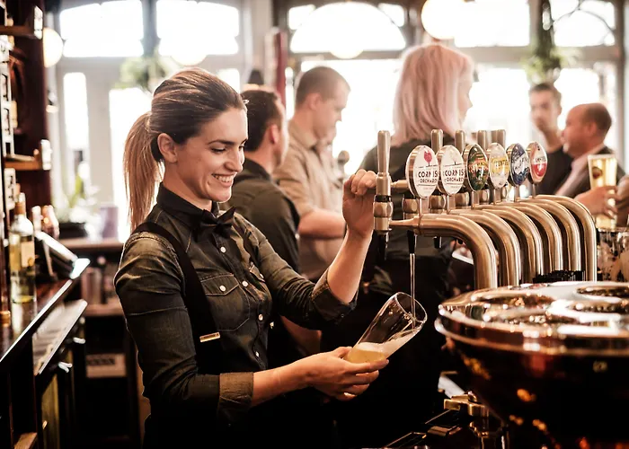 The Queen'S Head