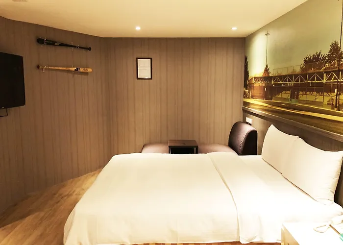 La Hotel-Baseball Theme Hall