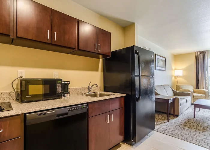 Cobblestone Inn & Suites - Oberlin