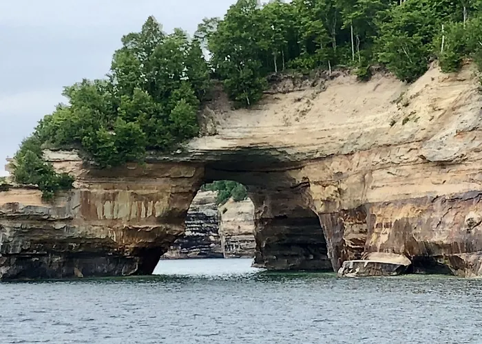 Lockview Motel