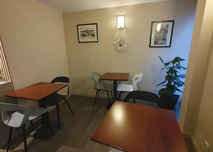 Ruthenium Hotel