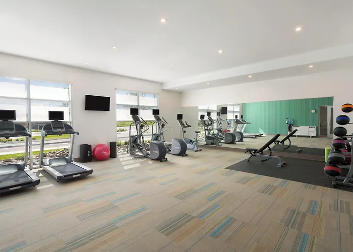 Holiday Inn Express & Suites Duluth North - Miller Hill By Ihg
