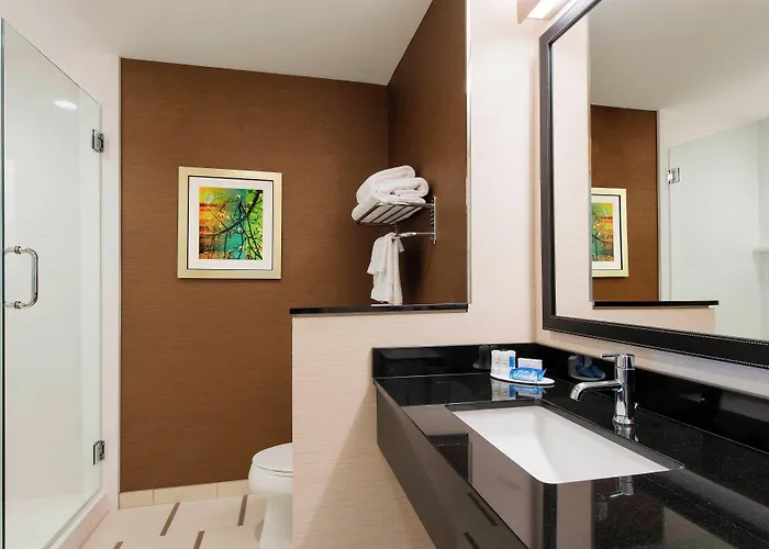 Fairfield Inn & Suites By Marriott Jackson Clinton