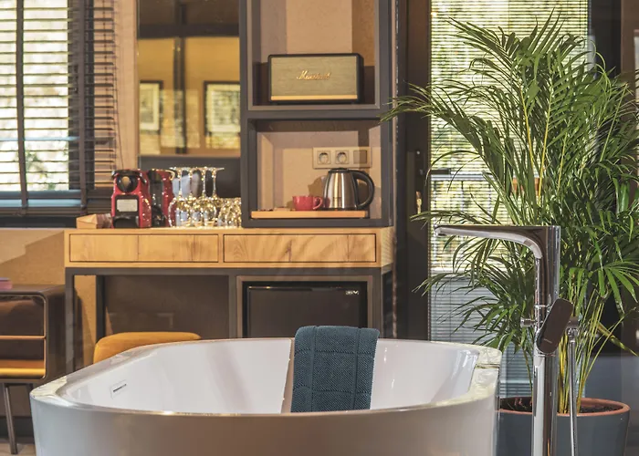Morina Deluxe Hotel