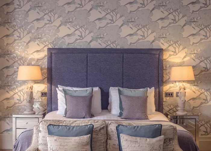 Clifton Arms Hotel