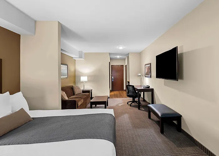 Best Western Plus Lacombe Inn And Suites