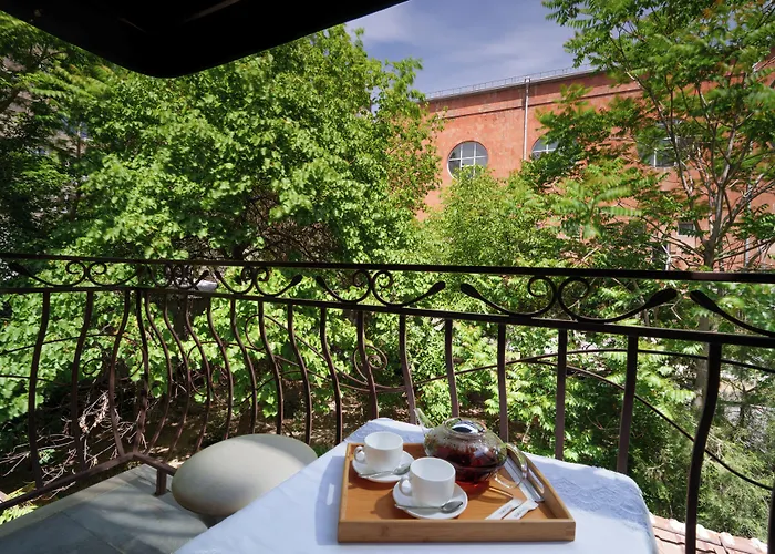 Elysium Gallery Hotel