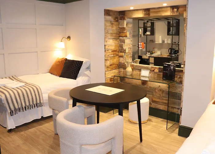 Rooms On The Prom