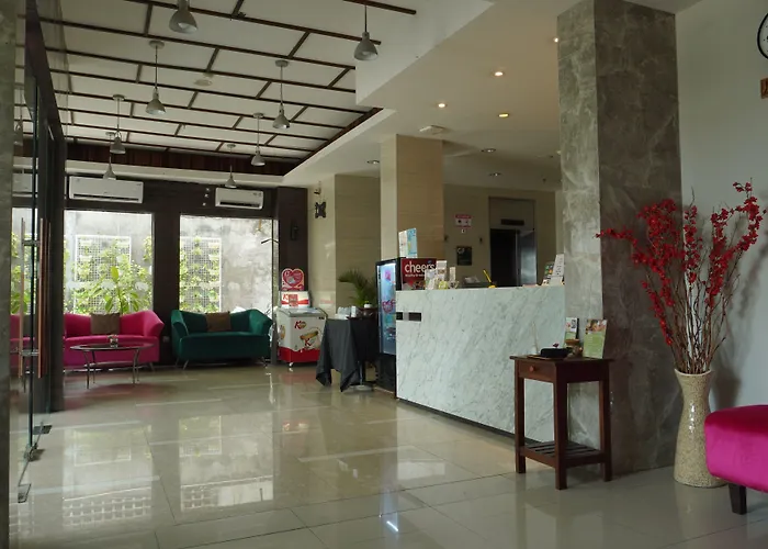 Loji Hotel