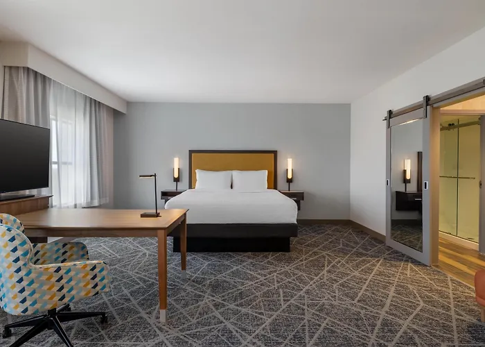 Hampton Inn & Suites West Des Moines Mill Civic