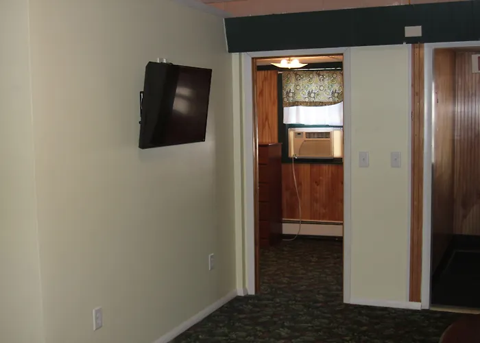 Evergreen Motel