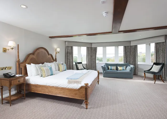 Wivenhoe House Hotel