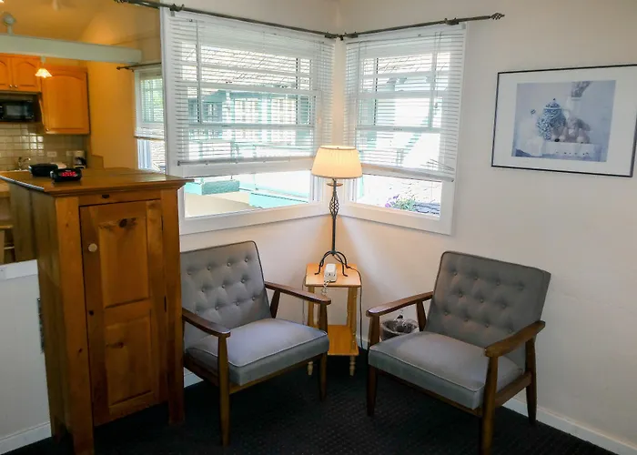 Briarwood Inn