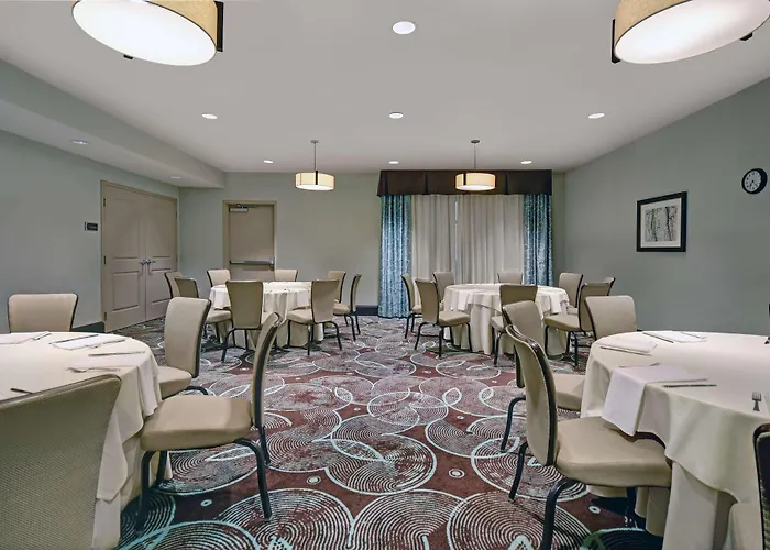 Homewood Suites By Hilton Hamilton, Nj