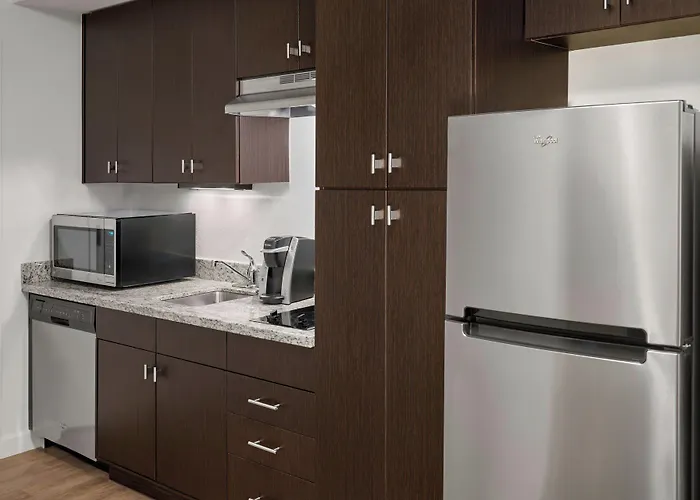 Towneplace Suites By Marriott Lawrence Downtown