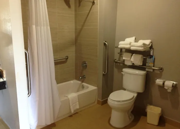 Scottish Inn & Suites Cotulla, Tx