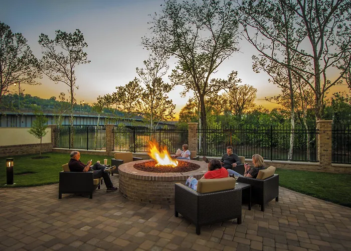 Courtyard By Marriott Charleston Downtown/Civic Center