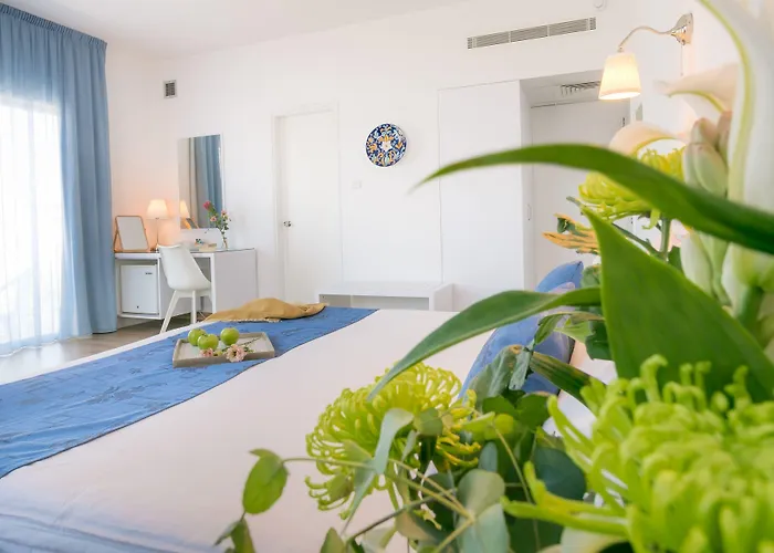 Mikes Kanarium City Hotel