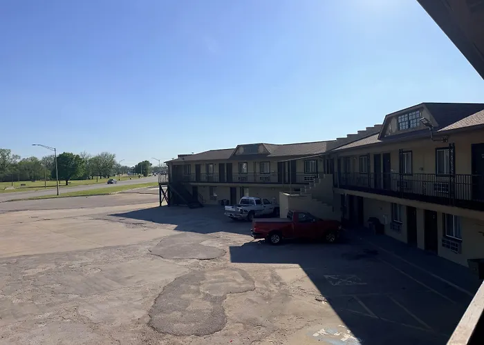 Regal Inn Coffeyville Ks Us 169