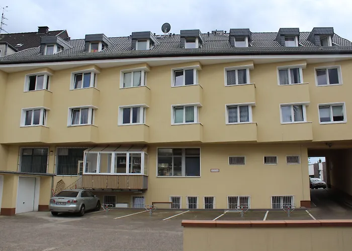 Lipp Apartments