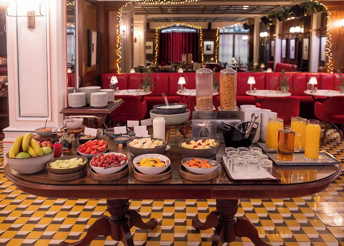 Browns Central Hotel
