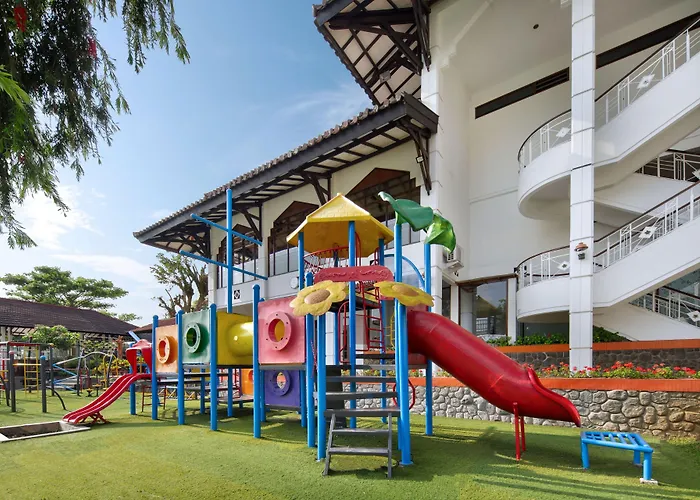 Royal Hotel And Villa Batu