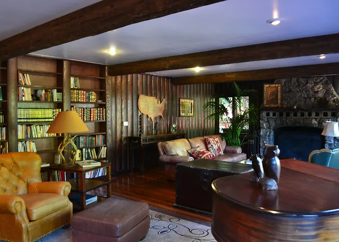 Guerneville Lodge
